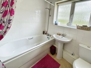 Family Bathroom- click for photo gallery